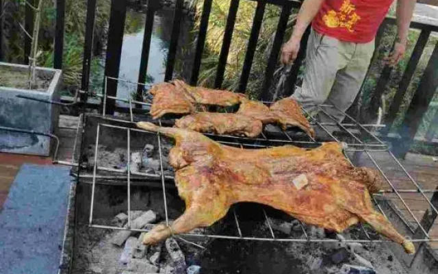Tiantai Happiness Inn