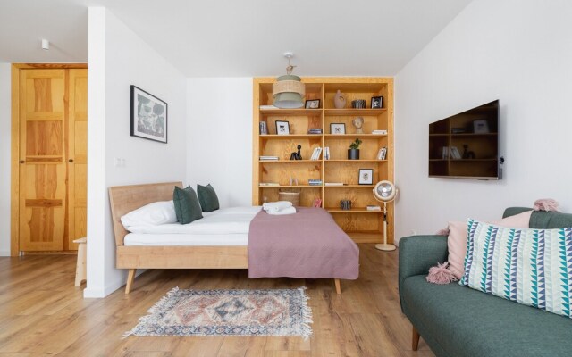 Stare Podgorze Sliska by Renters