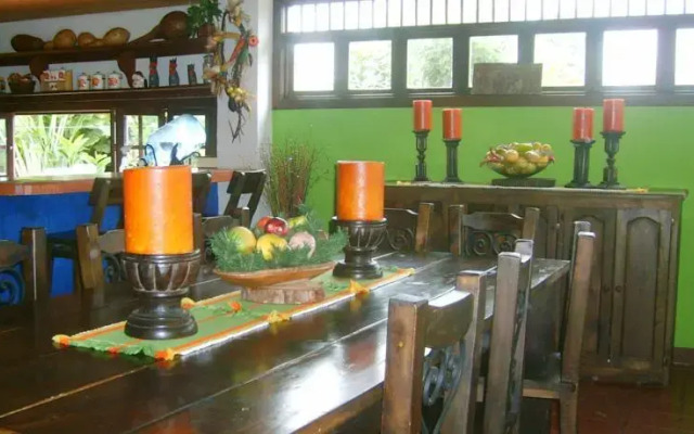 Hosteria Heliconia
