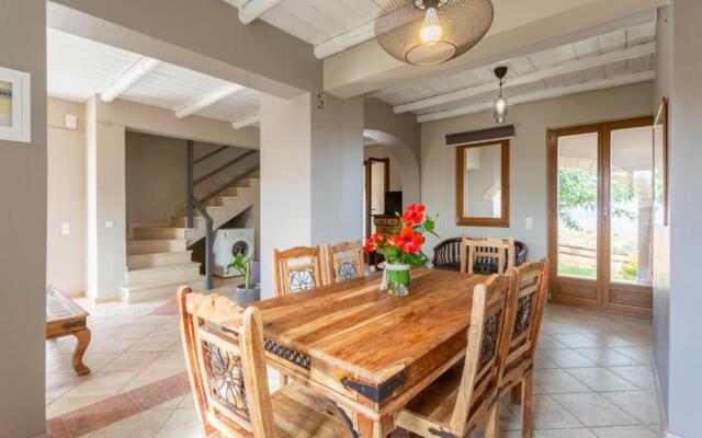 Neria Villas Collection