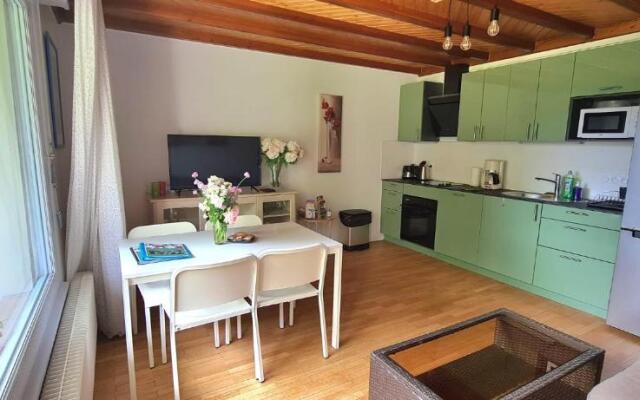 Pom'Verte-près du centre-ville et du lac -parking gratuit