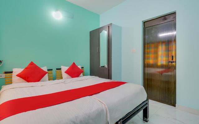 OYO Flagship 74893 Hotel Lakshmi Residency