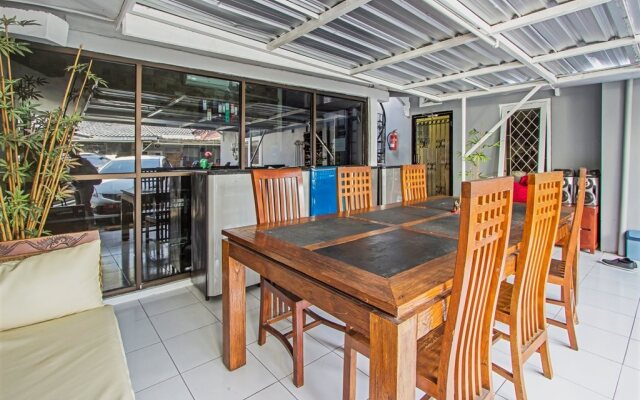 OYO 90496 Izzi Ekslusif