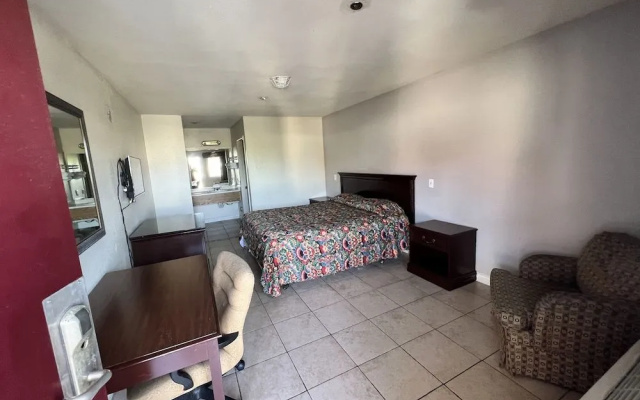 Casa Blanca Express & Suites Cypress Buena Park - Anaheim Area