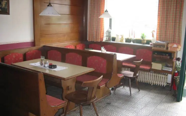 Gasthof Roter Hahn