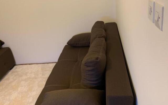 Mikina Oaza, Mikas Oasis