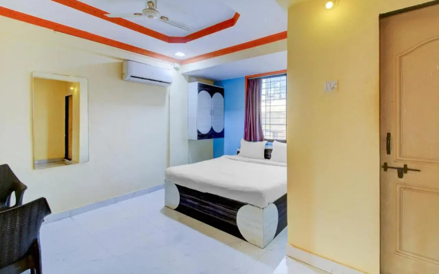 Collection O 82190 Hotel Krishna Lodge