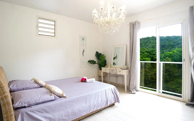 Résidence ZEN & CALM immense HAUT DE VILLA F4 avec piscine