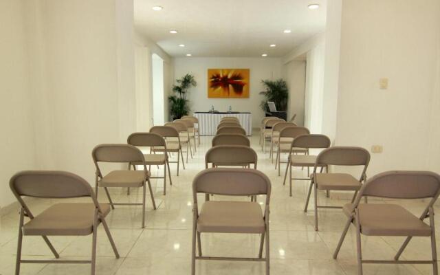 Hotel Embajadores