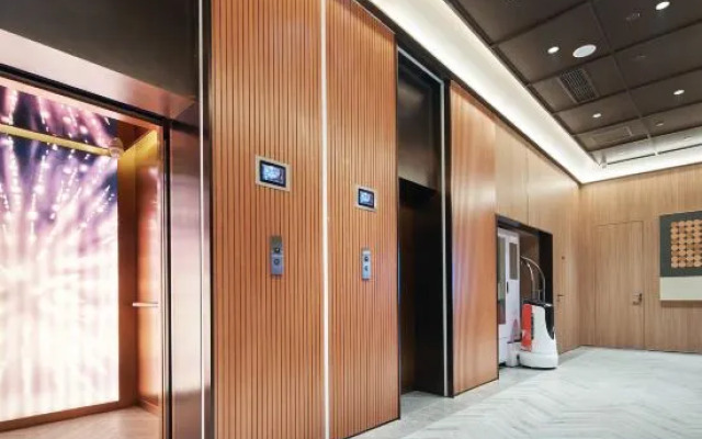 Orange Hotel (Shanghai Caobao Road Sun Moon Light Center)