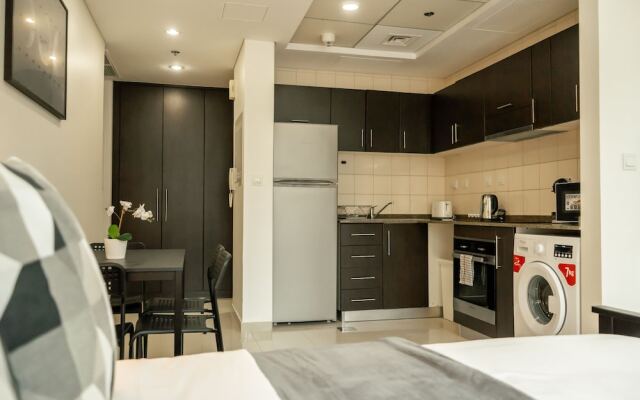 West Tower by Hi Guests Vacation Homes