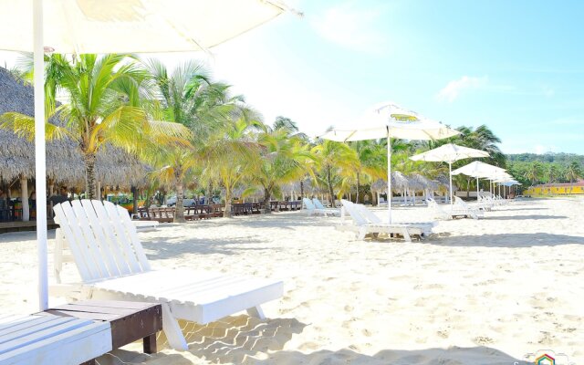 Arenas Beach Hotel