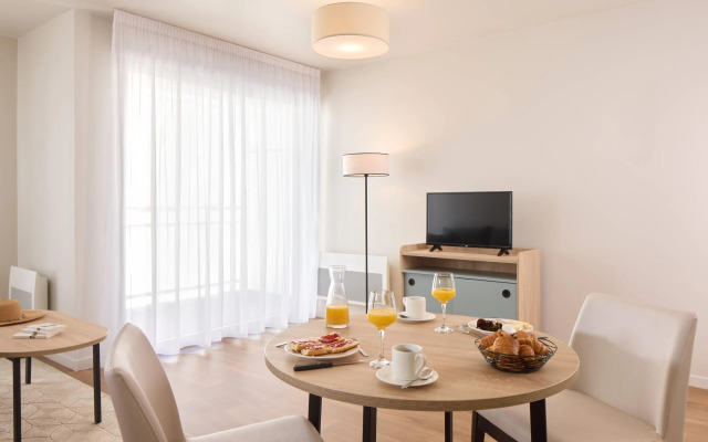 Quality Suites Cherbourg