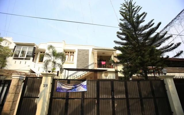 RedDoorz@Pondok Pinang 2