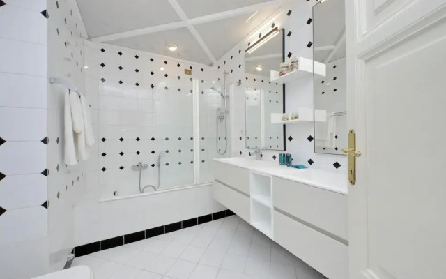 Treasurerome Spanish Steps Family 4BR