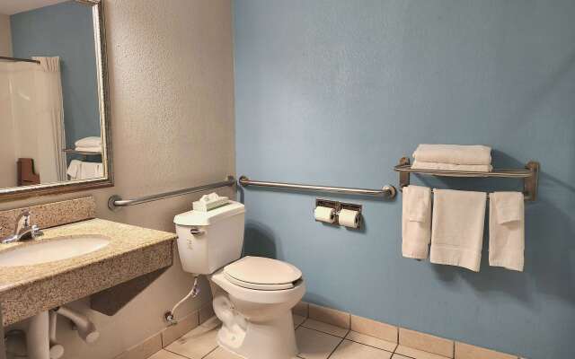 Days Inn & Suites by Wyndham Thibodaux