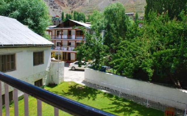 1 BR Guest house in Changchik, Kargil (B545), by GuestHouser