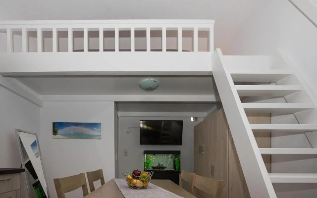 Sunny Apartment - Triovasalos