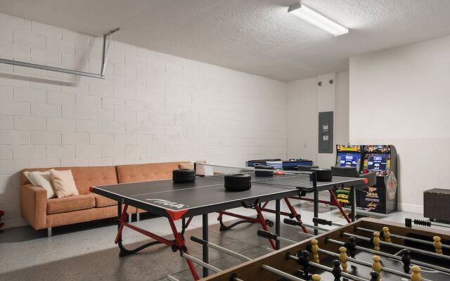 Elegant Home With Pool & Spa, Close to Disney