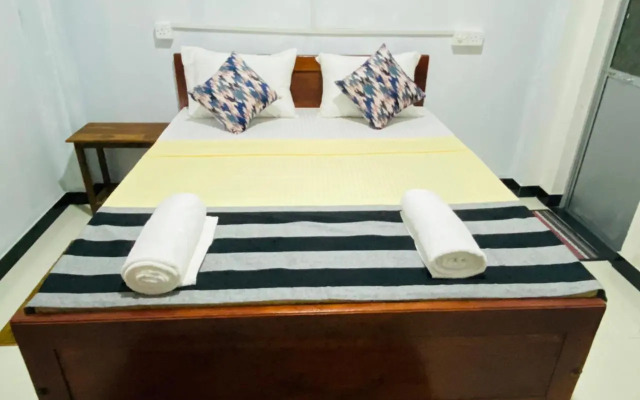 Riverside Camping Udawalawa