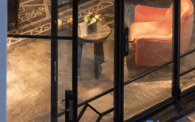 Blossom Manoir Lujiazui · Oriental Treasury