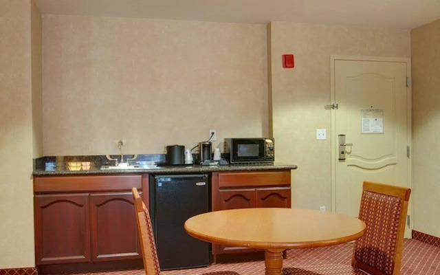 Best Western Plus Media Center Inn & Suites