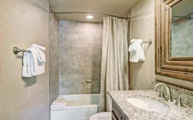 4 Bedroom Ski in, Ski out Mountain Vacation Rental Located Next to Historic Main Street in Downtown Breckenridge