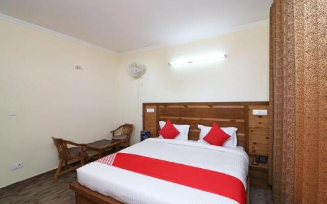 OYO 27648 Kasauli Greens