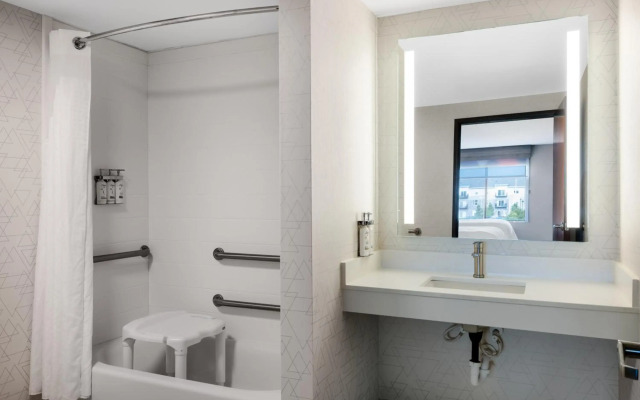 Holiday Inn Express Rochester South - Mayo Area by IHG