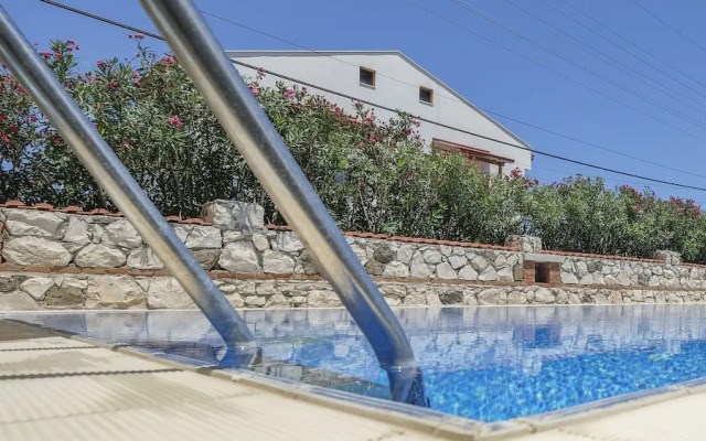 Karaburun Konak Hotel