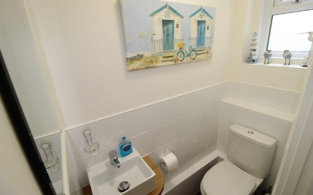 Flat 8 Palm Court