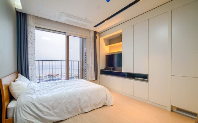 Sokcho Daemyeong Samsung Home Prestige Pension