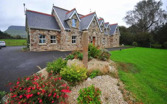 Yeats Lodge