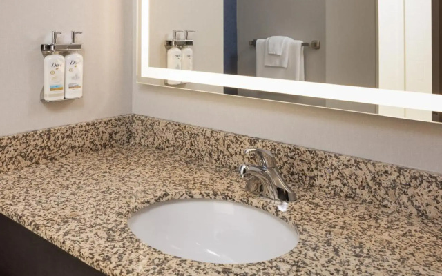 Holiday Inn Express Moline - Quad Cities Area by IHG