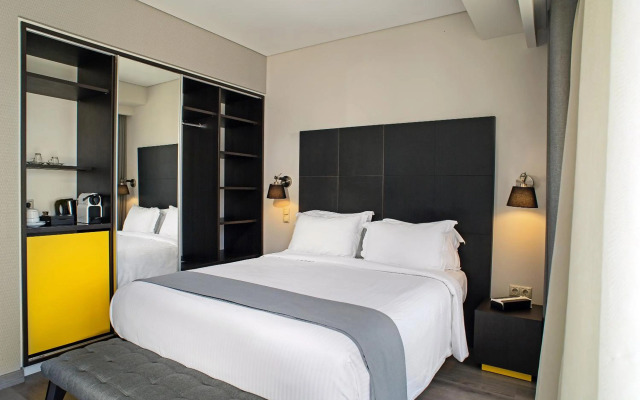 Lozenge Hotel