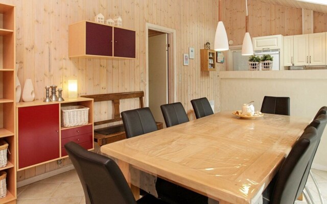Spacious Cottage In Albaek Jutland With Sauna