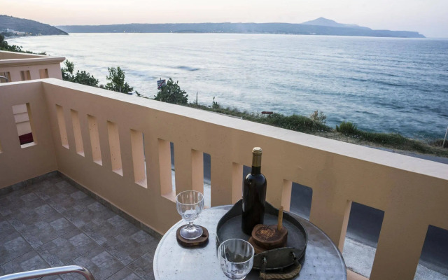 Porto Kalyves Seaside Apartments