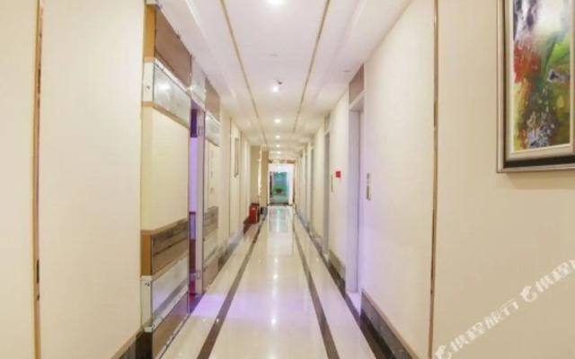 New Beacon Shangju Hotel (Hanzhengjie Subway Station Wuzhan Convention Center)