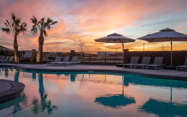 Zion's Paradise 6 Bedroom Townhouse