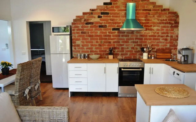 Healesville Garden Accommodation — The Grand Hotel