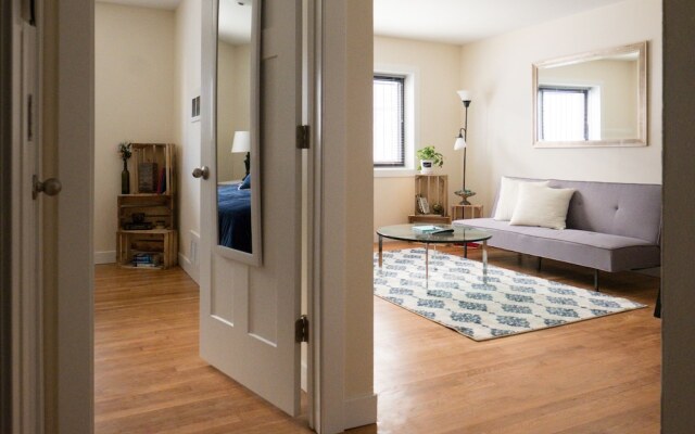 1 BR Apt Near Marquette University by Frontdesk