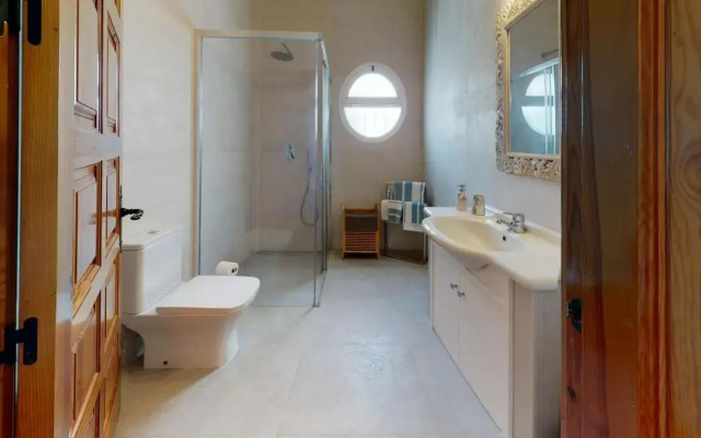 Luxury 5 Bed House Private Pool and Sea View Nerja