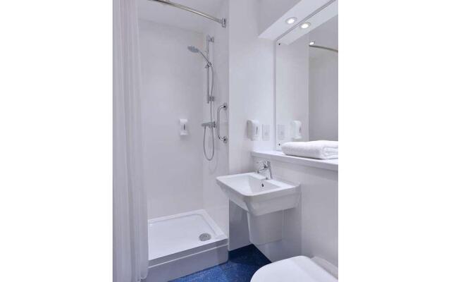 Travelodge Edinburgh Dreghorn