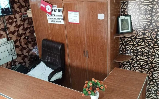 New Pak Hotel