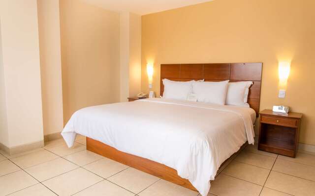 Wyndham Costa del Sol Pucallpa