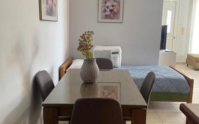 Seaside Studio 1 ( 30 meters from the beach )