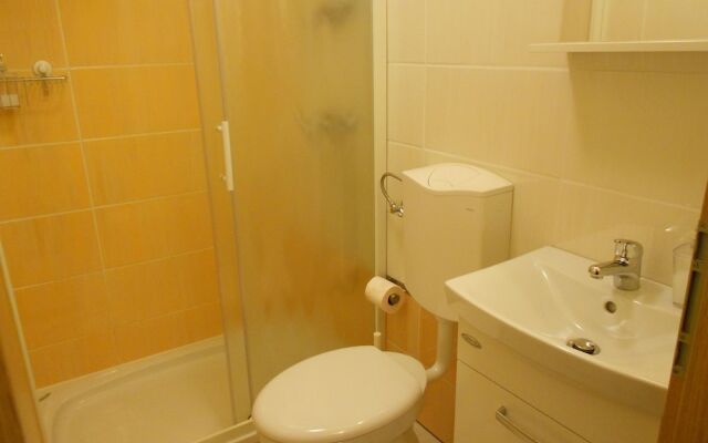 Apartments Modrina