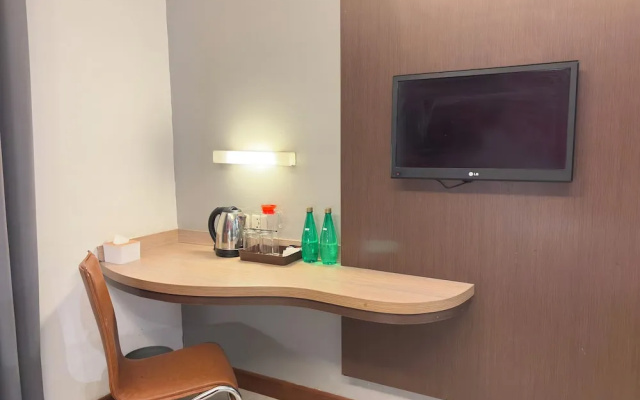 Avery Hotel Yogyakarta Kusumanegara – Guest Rooms – Yogyakarta