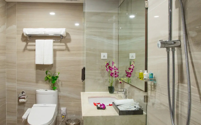 Orchids Saigon Hotel