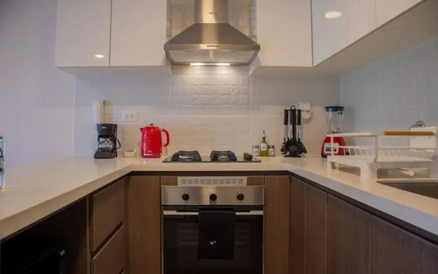 w Striking 2BR w Terrace in Miraflores